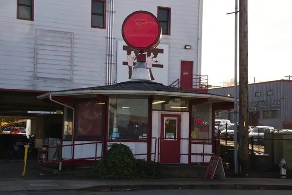 Браун & Заводской магазин Хейли