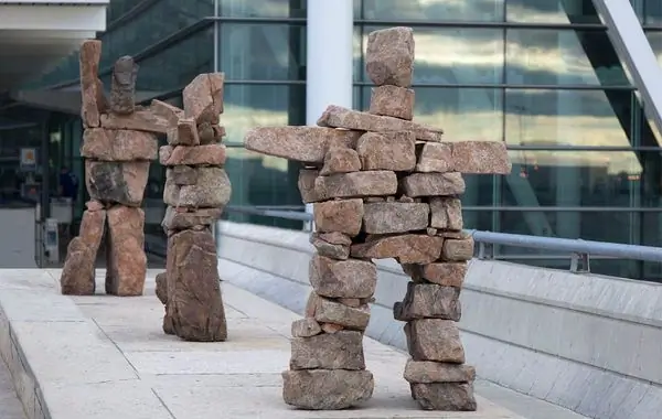 Инуннгуаты в аэропорту Торонто посылают неверное сообщение