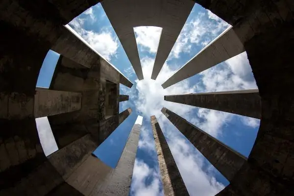 Памятник отряду в Брезовицком лесу