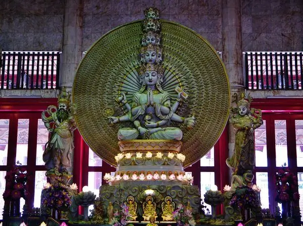 Монастырь Конг Менг Сан Пхор Карк Си