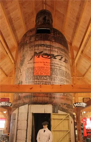 The Moxie Bottle House – это именно то, на что это похоже