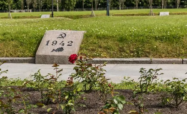 Пискаревское мемориальное кладбище