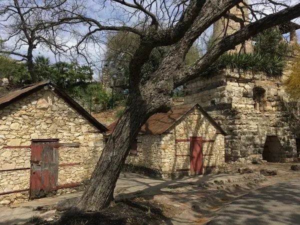 Руины портлендского цементного завода