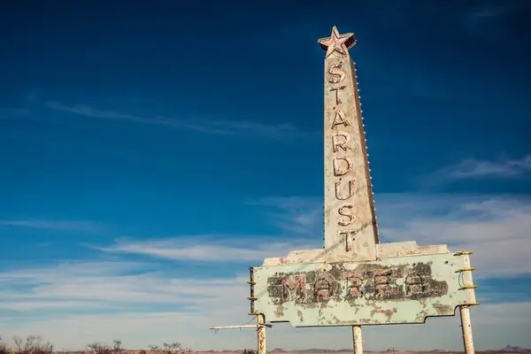 Знак мотеля Stardust