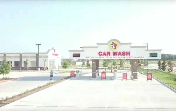 Самая длинная автомойка в мире