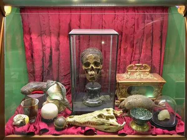 Галерея Mirabilia