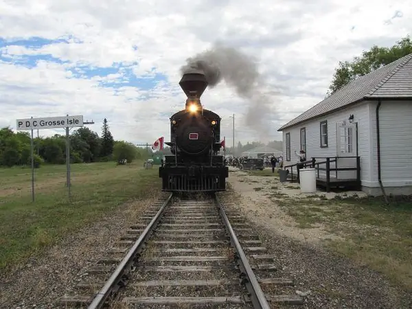 Самый старый действующий паровоз Канады курсирует по этой исторической железной дороге