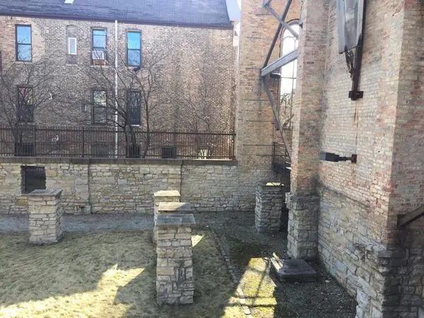 Пльзеньская церковь призраков