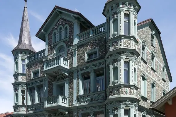 Вилла из разбитого стекла