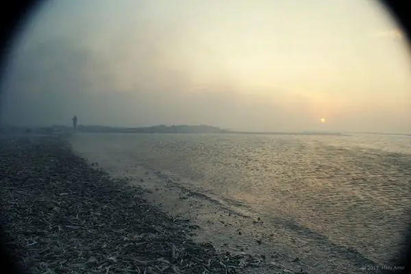 Тилафуши: «Мусорный остров»