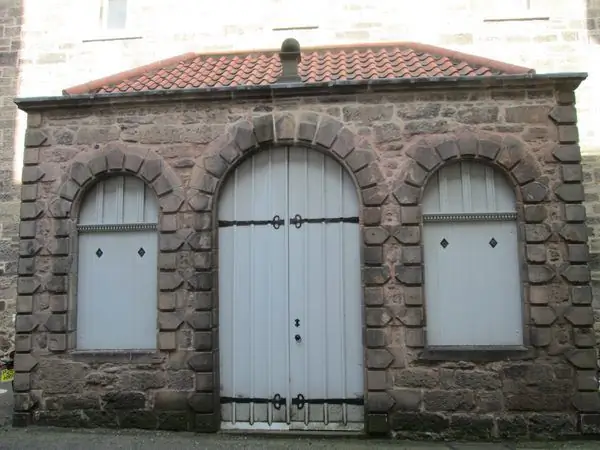 Павильон в саду Moray House