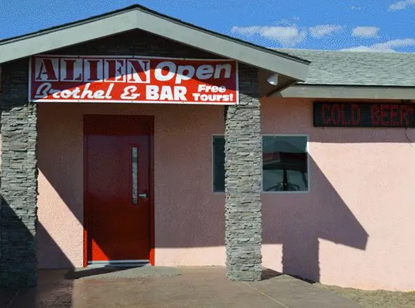 Погода пришельцев и сувенирный магазин Зоны 51