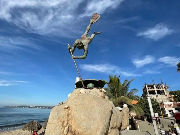 Эль Бузо' ('Дайвер')