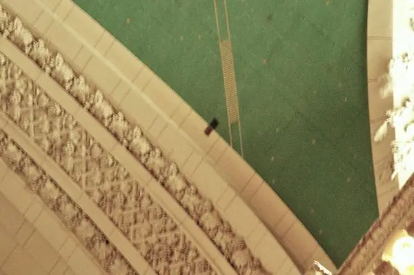 Темное пятно на потолке Центрального вокзала