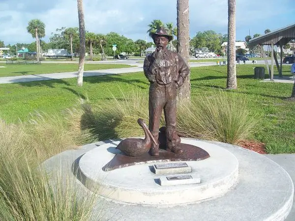 Статуя Пола Крегеля