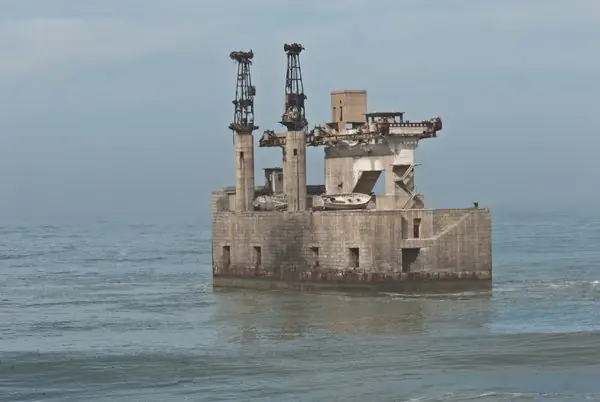 Заброшенная морская канатная дорога