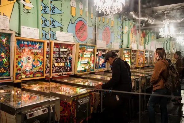 Бесплатные золотые часы