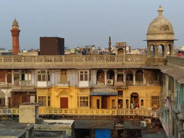 Кхари Баоли Крыша