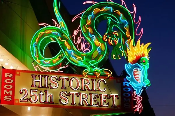 Дракон из «Бегущего по лезвию»