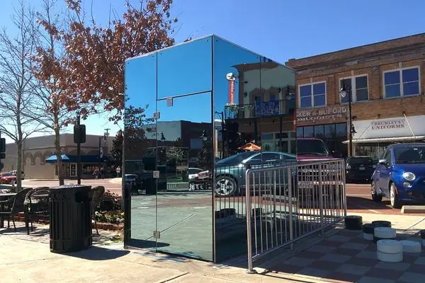 Стеклянные ванные в Серных источниках