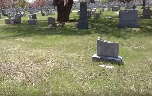 Безымянная могила Холмса