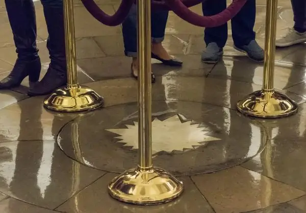 Пустая гробница Джорджа Вашингтона в центре округа Колумбия