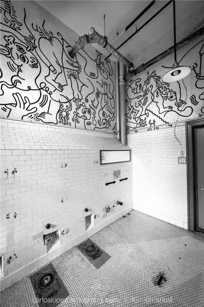 Настенная роспись ванной комнаты Кита Харинга "Однажды в сказке"