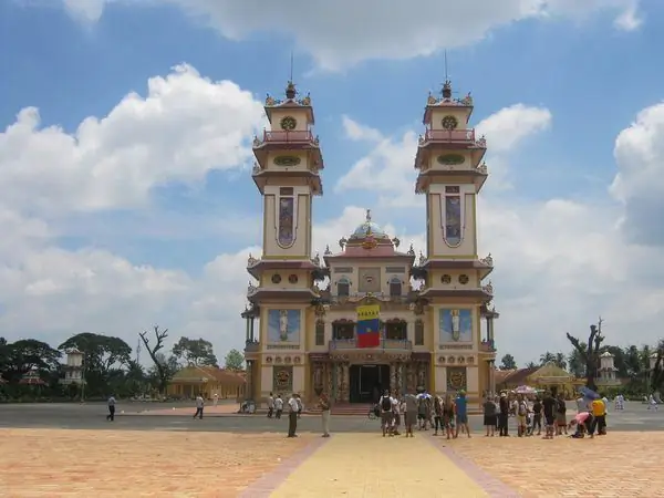 Као Дай Святой Престол