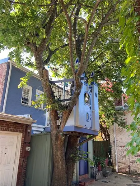 Особняк Арчибальда Уока на дереве