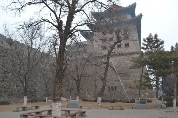 Лисья башня в Дунбяньмэнь