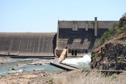 Плотина Бурдекин-Фолс