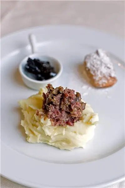 Салама да суго, традиционное блюдо ресторана Raccano