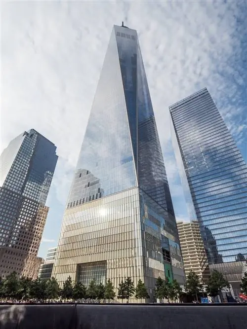 One World Trade - самое высокое здание Нью-Йорка, превосходящее Эмпайр-стейт-билдинг, достопримечательность Нью-Йорка, которую вы можете пропустить. One World Trade - самое высокое здание Нью-Йорка, превосходящее Эмпайр-стейт-билдинг, достопримечательность Нью-Йорка, которую вы можете пропустить.
