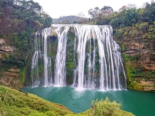Водопад Хуангошу - самая популярная природная достопримечательность Гуйчжоу.