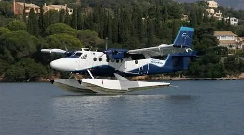 Планируете этим летом покататься на островах Греции? Гидросамолеты сделают это намного проще