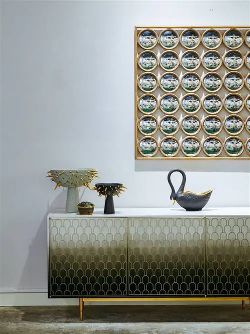 Красивые предметы интерьера можно приобрести в магазине The Odd Shop, расположенном на проспекте Алсеркал в Дубае.