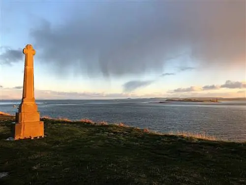 Крест на Святом острове