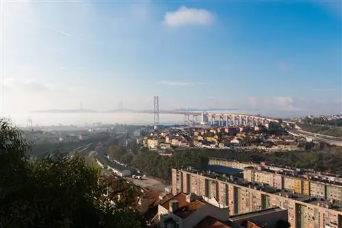 Вид на Лиссабон с Cemitério dos Prazeres