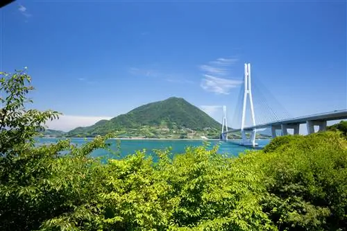 Мост Татара во внутреннем море Сето, Япония