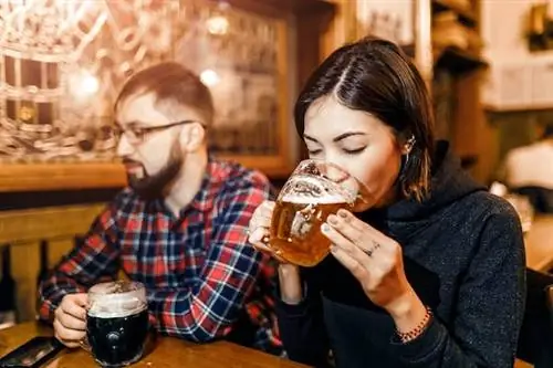 Лучшая ночная жизнь Праги: отличные пабы, бары и живая музыка для идеального вечера