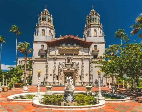 Внешний вид замка Херст, Калифорния