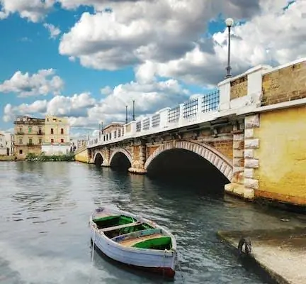 Купите дом у моря в Италии от 1 евро, если сможете его отремонтировать