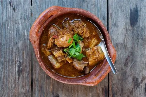 Gaang hang•larir, подаваемый в ресторане в Mae Hong Son.