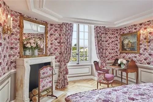 Интерьер комнаты Ардуэн-Мансар в стиле XVIII века