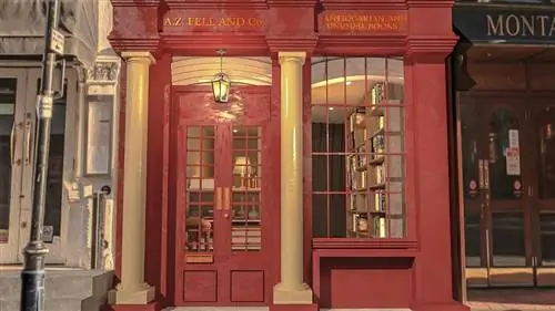 Фасад захватывающего опыта и выставки, которая откроется для публики в Лондоне.