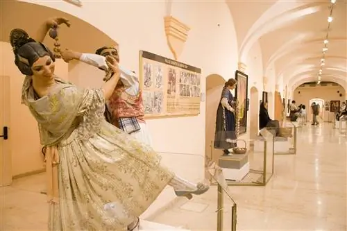 Фальяс на выставке в Museo Fallero