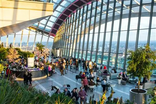 Sky Garden на верхнем этаже Фенчерч-стрит, 20, Лондон.