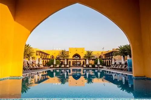 Особенности - Tiwal-Liwa-Hotel-d0d2385a6355
