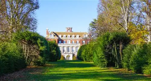 Безупречная территория и поместье Old Westbury Gardens, Лонг-Айленд.