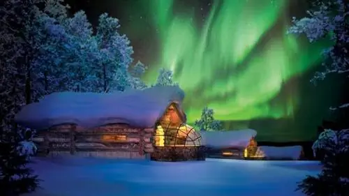 Стеклянные иглу на курорте Kakslauttanen Artic Resort в Финляндии. Изображение: Какслауттанен